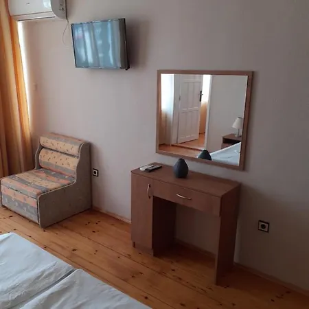 смокиня Vendégház Obzor
