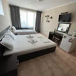 Guest house смокиня