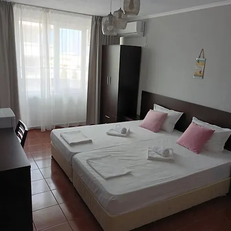 смокиня Guest house Obzor